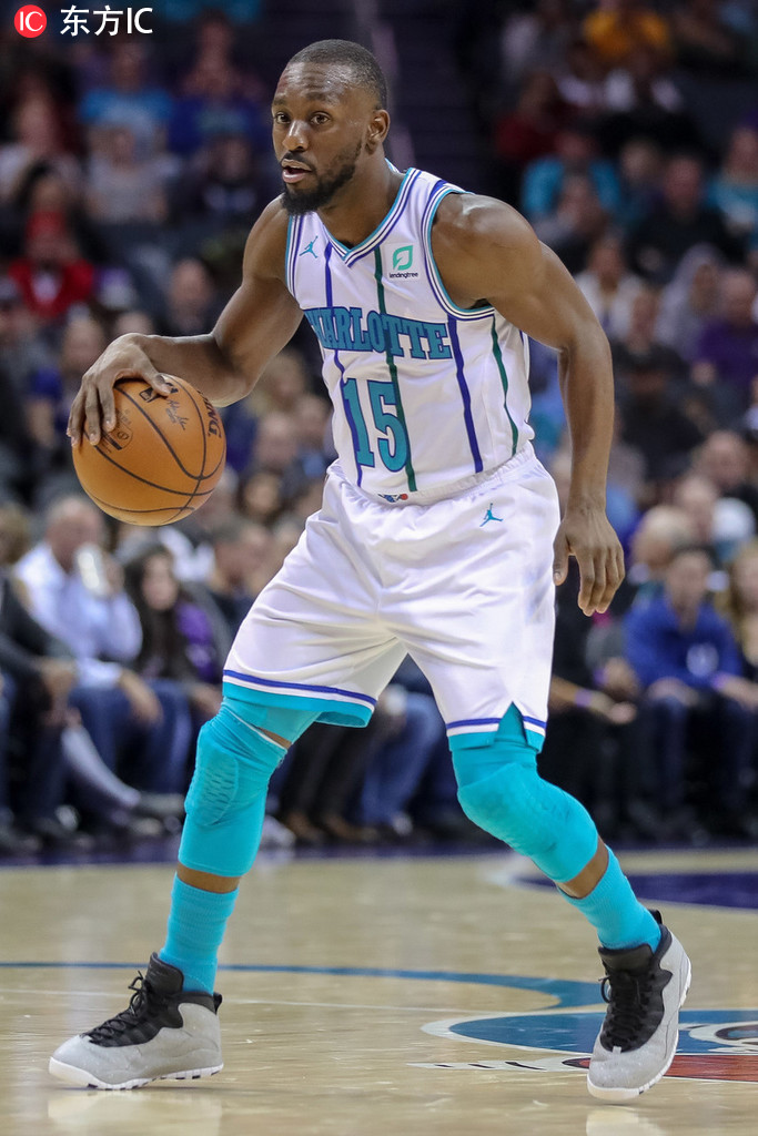 将球送入网 将球送入网